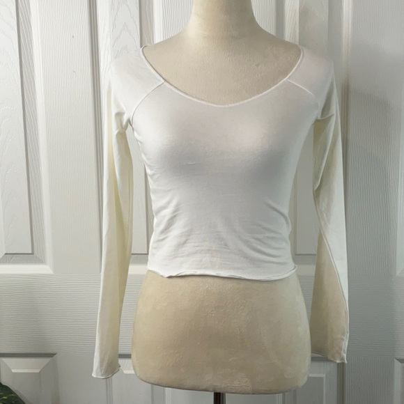 Wild Fable - Women's Long Sleeve V-Neck T-Shirt Size XS - Picture 3 of 13